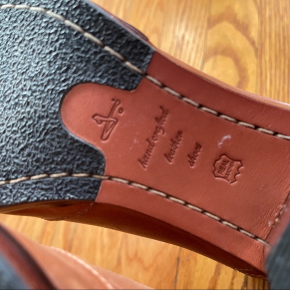 J. Shoes Hardwick Leather Buckle Block Heel Booties Tan - Picture 10 of 15